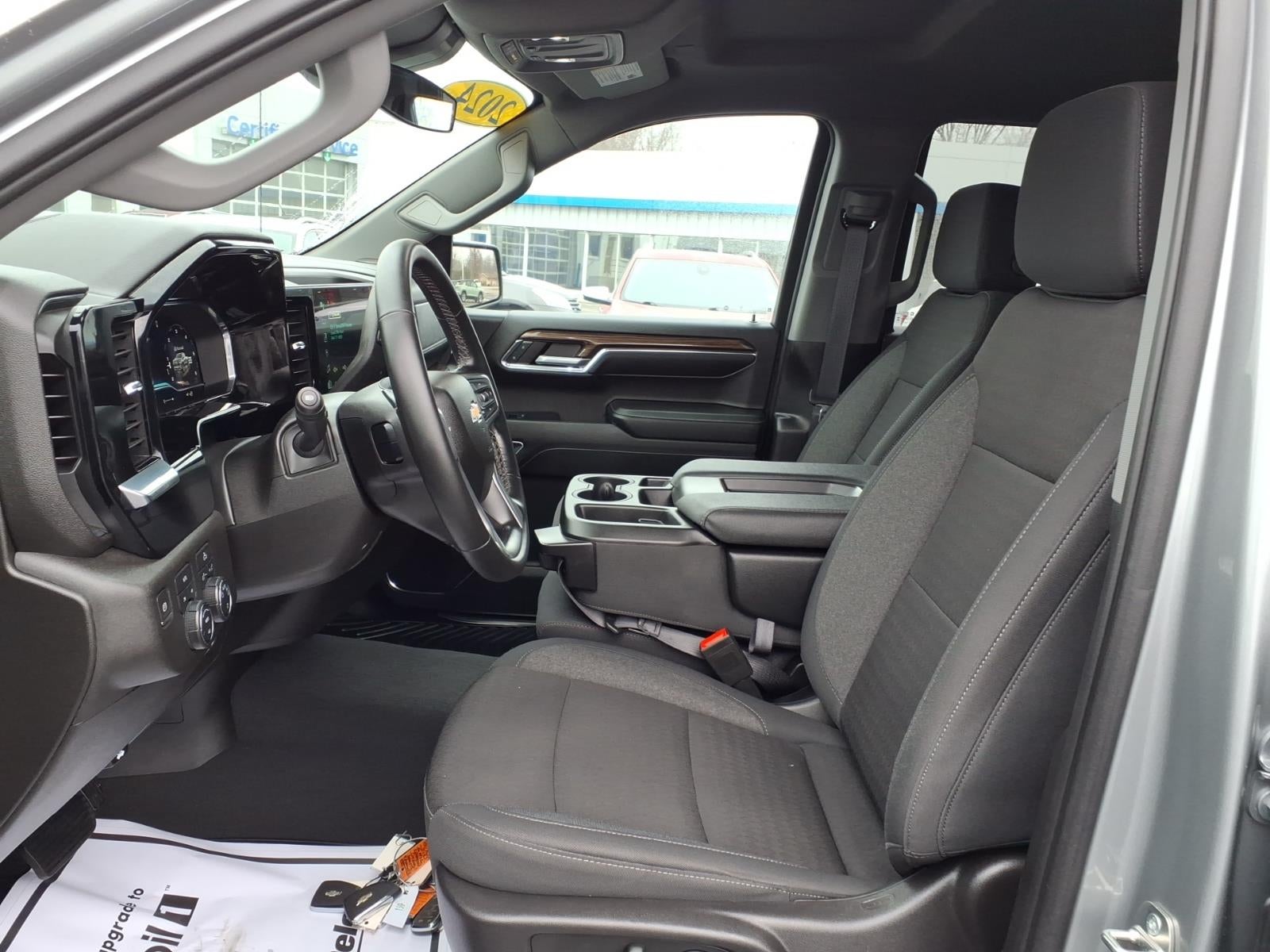 2024 Chevrolet Silverado 1500 LT (2FL)