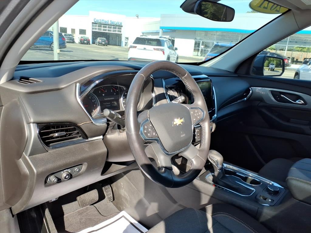 2021 Chevrolet Traverse LT Cloth