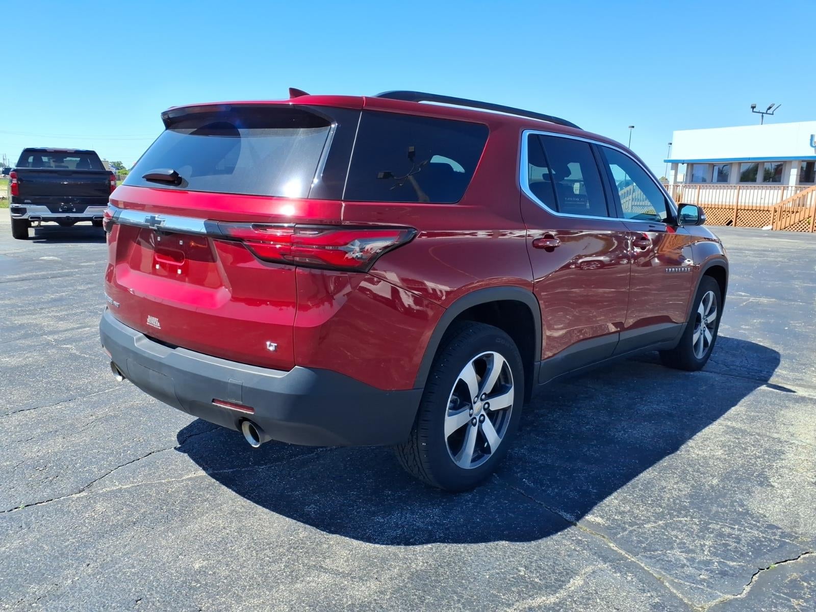 2023 Chevrolet Traverse LT Leather