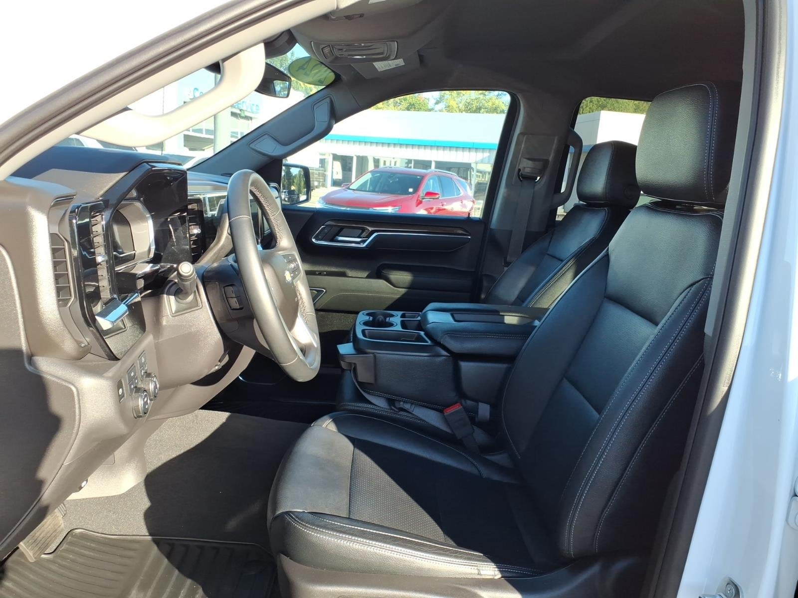 2024 Chevrolet Silverado 1500 LT (2FL)